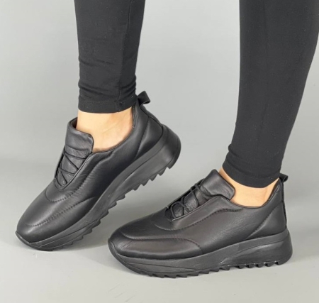 Дамски спортни обувки черни 22170