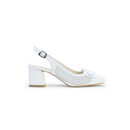 Дамски елегантни сандали в бяло 200-105-904