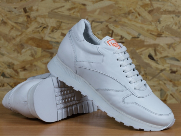 Мъжки спортни обувки в бяло E521 EVA