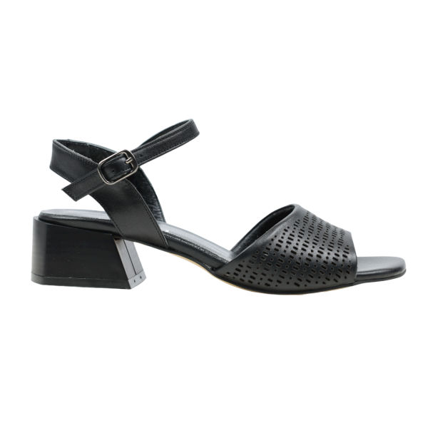 Дамски ежедневни сандали в черно 56-100