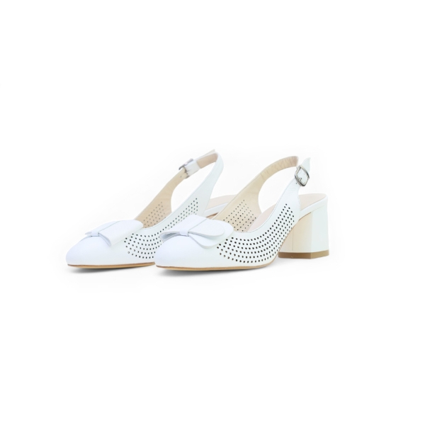 Дамски елегантни сандали в бяло 200-105-904