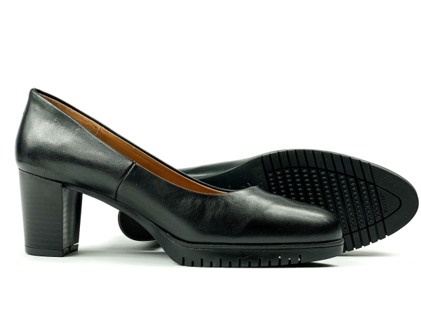 Дамски ежедневни обувки на ток черни 106/653 GS