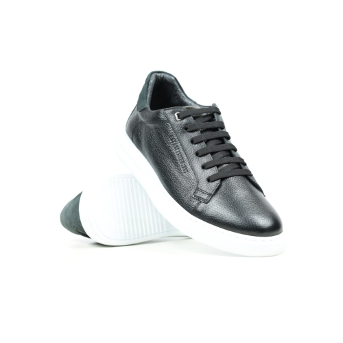 Мъжки спортни обувки в черно и бяло C11701