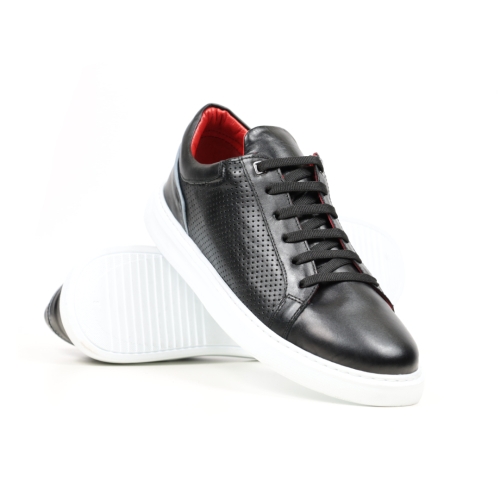 Мъжки спортни обувки в черно и бяло C11703