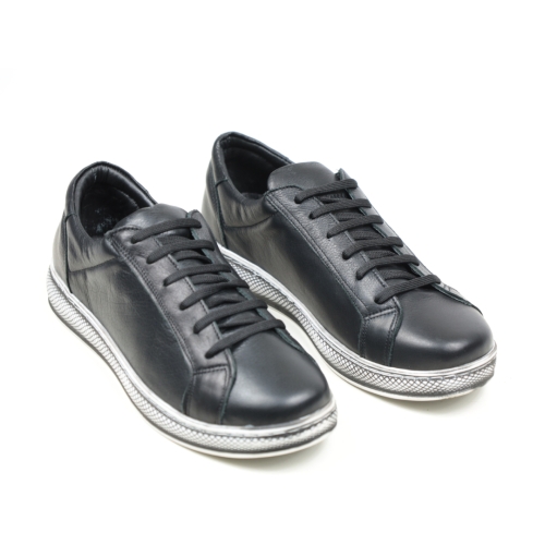 Дамски спортни обувки черни K 1001