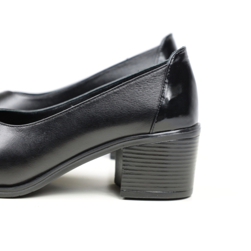 Дамски ежедневни обувки черни 10-11-01-301