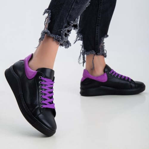 Дамски спортни обувки черно и лилаво 2644
