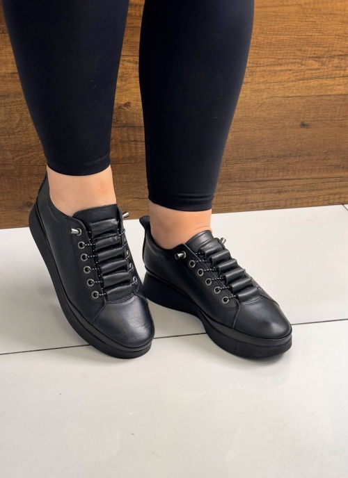 Дамски спортни обувки черни 4586