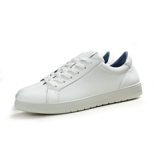 Мъжки спортни обувки в бяло 6018 Atrai