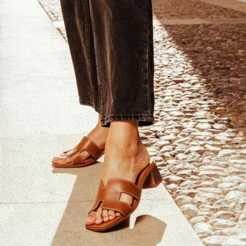Дамски ежедневни чехли от естествена кожа кафяви 5610 Oh My Sandals