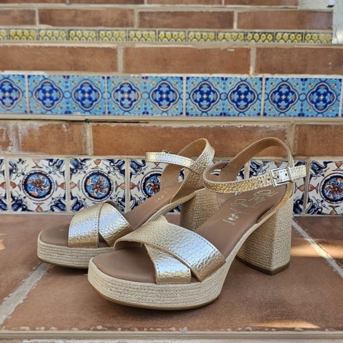 Дамски ежедневни сандали от естествена кожа в злато 5731 Oh My Sandals