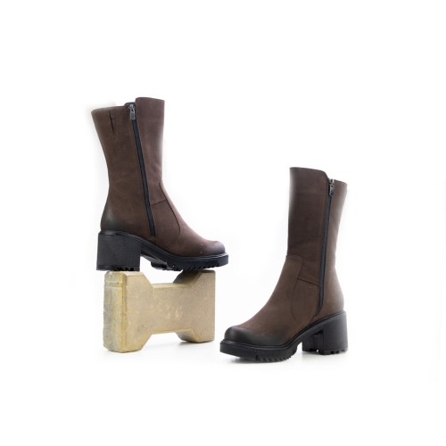 Дамски ежедневни боти от естествен набук тъмно кафяви 10-100-33-2094