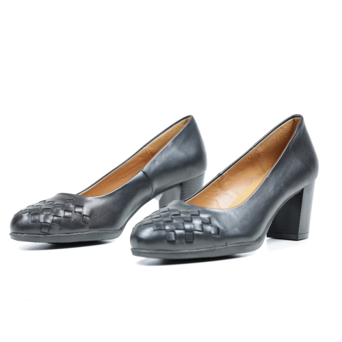 Дамски ежедневни обувки на ток черни 84/1444 GS