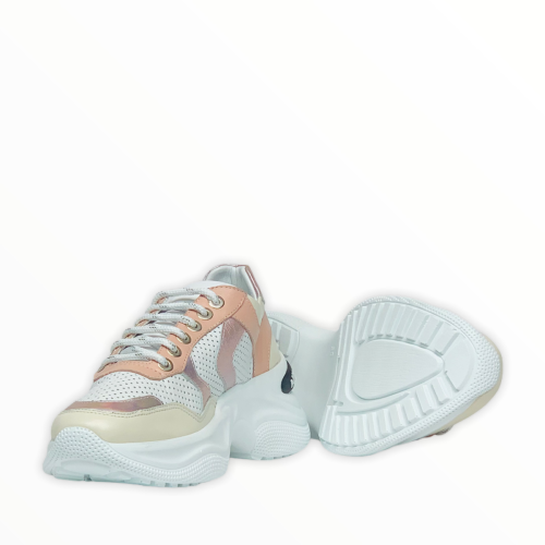 Дамски спортни обувки с перфорация в бяло A-801 R276-232-16